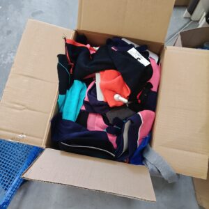 Alternative view of Lot de Bazar carton complet